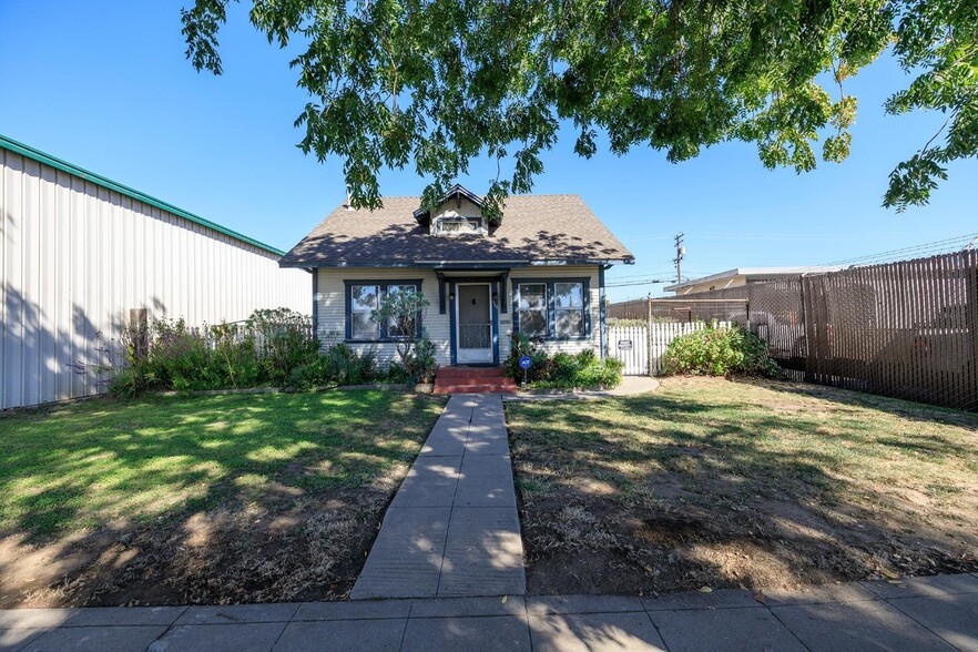 Primary Photo Of 718 6th St, Modesto Multifamily For Sale