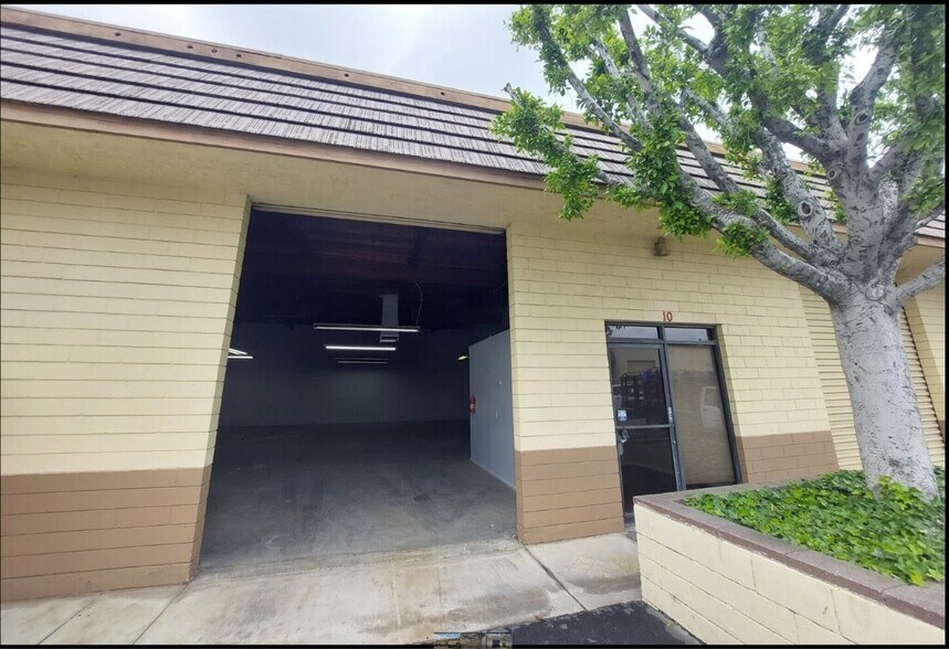 More Photos Of 12455 Branford St, Pacoima Warehouse For Sale