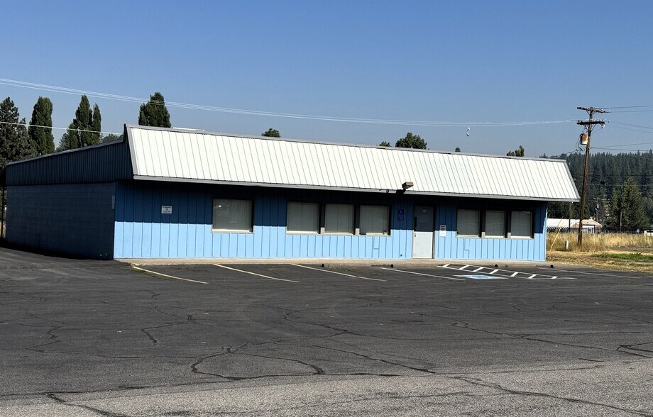 More Photos Of 212 S 1st Ave, Chiloquin General Retail For Sale