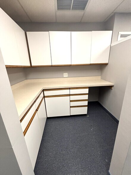 More Photos Of 72 Sharrott Ave, Staten Island Office For Lease