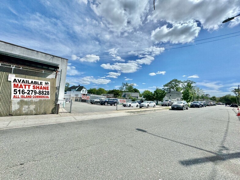 More Photos Of 926 Nassau Rd, Uniondale Freestanding For Sale