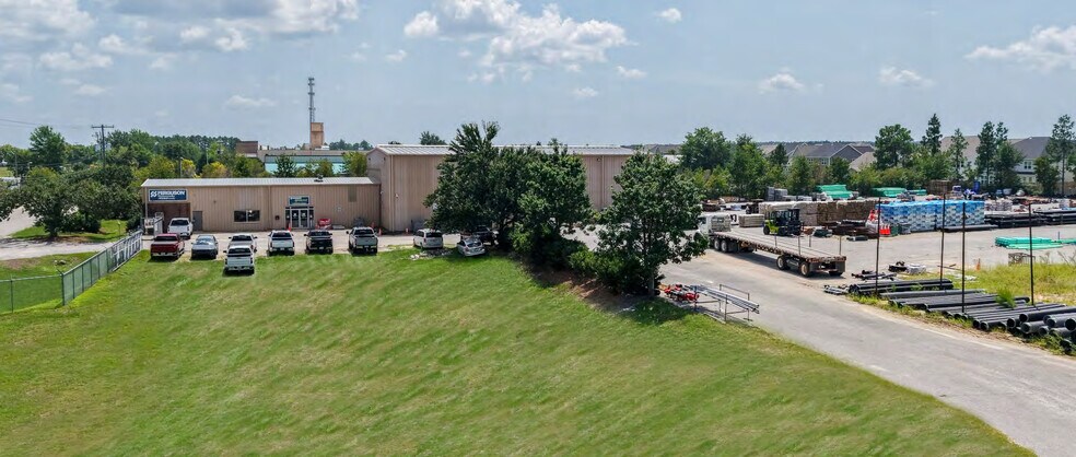 More Photos Of 166 Pontiac Business Center Dr, Columbia Warehouse For Sale