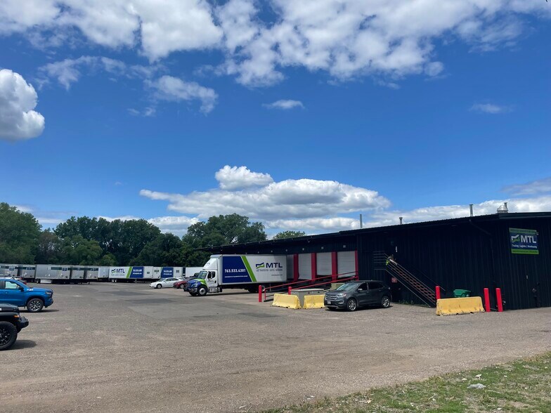 More Photos Of 7211 N Winnetka Ave, Minneapolis Truck Terminal For Lease