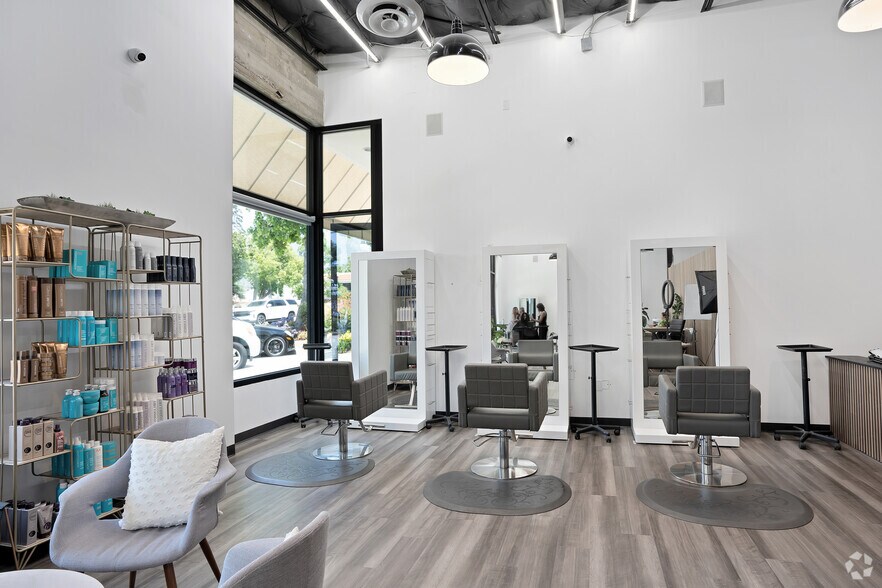 More Photos Of 324-328 S Myrtle Ave, Monrovia Office For Sale