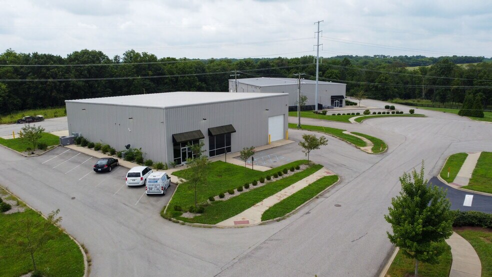 More Photos Of 311 Corporate Dr, Shelbyville Warehouse For Sale