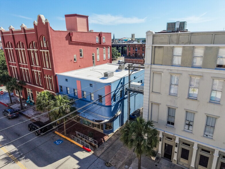 Primary Photo Of 515 Kempner St, Galveston Flex For Sale