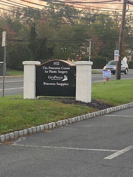 More Photos Of 932 State Rd, Princeton Medical For Lease