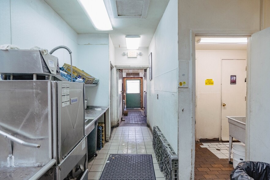 More Photos Of 5159 CA-140, Mariposa General Retail For Sale