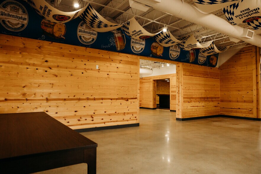 More Photos Of 817 Interstate Dr, Manchester Freestanding For Sale