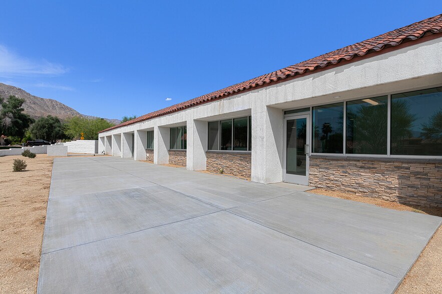 More Photos Of 72140 Magnesia Falls Dr, Rancho Mirage Office Residential For Lease