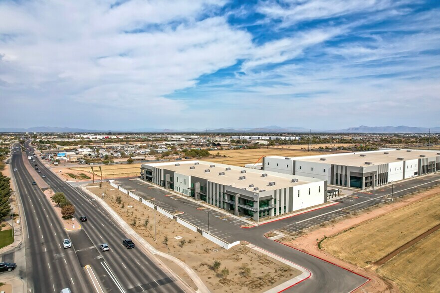 More Photos Of 2375 S Arizona Ave, Chandler Distribution For Lease