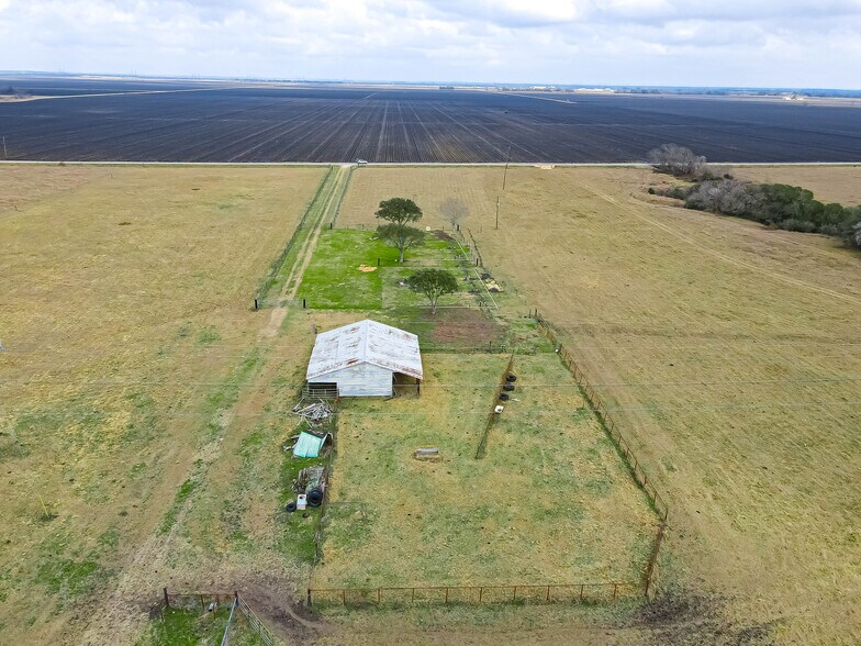 More Photos Of 1389 CR 436 HAWLEY CEMETARY Rd, Blessing Land For Sale