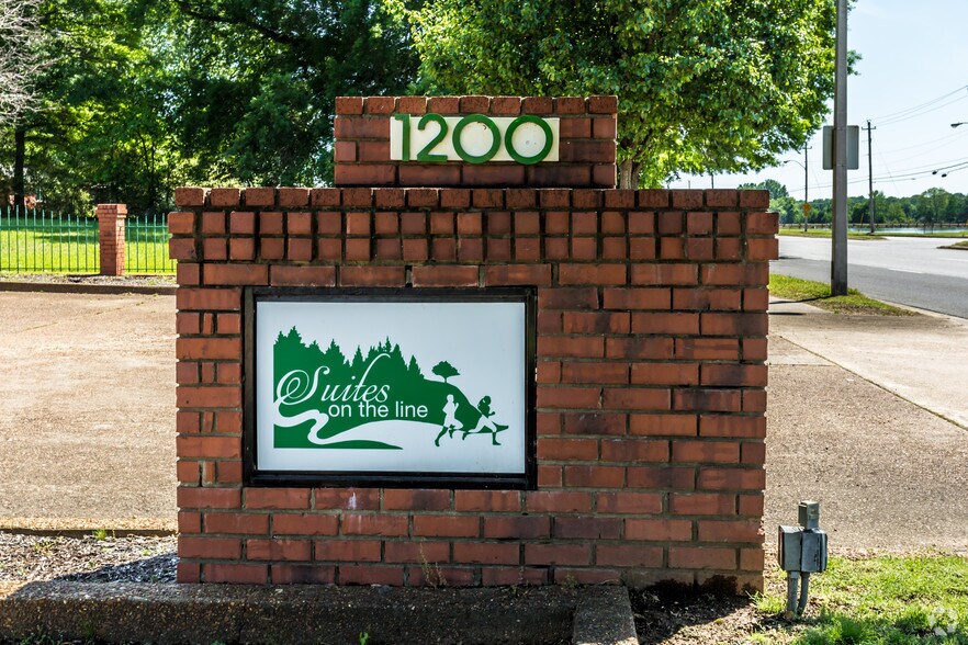 Primary Photo Of 1200 Sycamore View Rd, Memphis Office For Lease