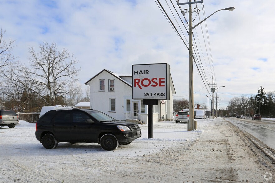 More Photos Of 3188 King St E, Kitchener Freestanding For Sale