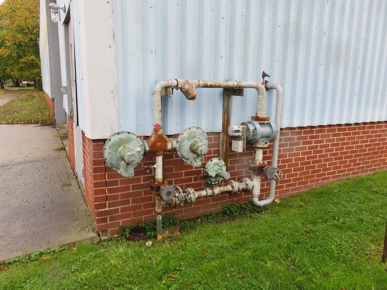 More Photos Of 416 Pittsburgh Cir, Ellwood City Warehouse For Sale