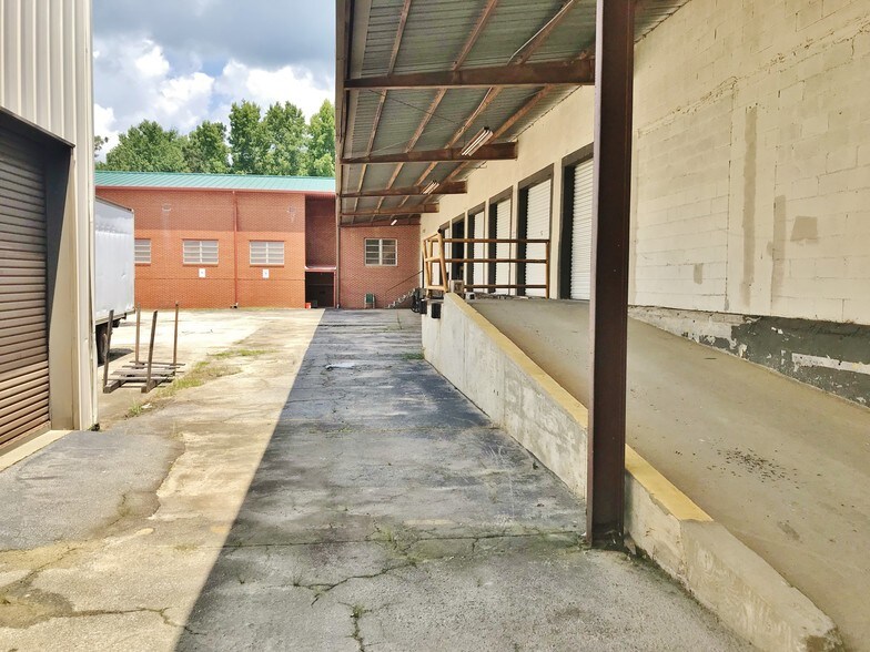 More Photos Of 173-245 Kilgore Rd, Carrollton Unknown For Lease