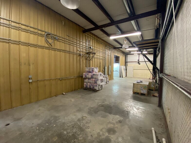 More Photos Of 117 N 2nd St, Krum General Retail For Sale