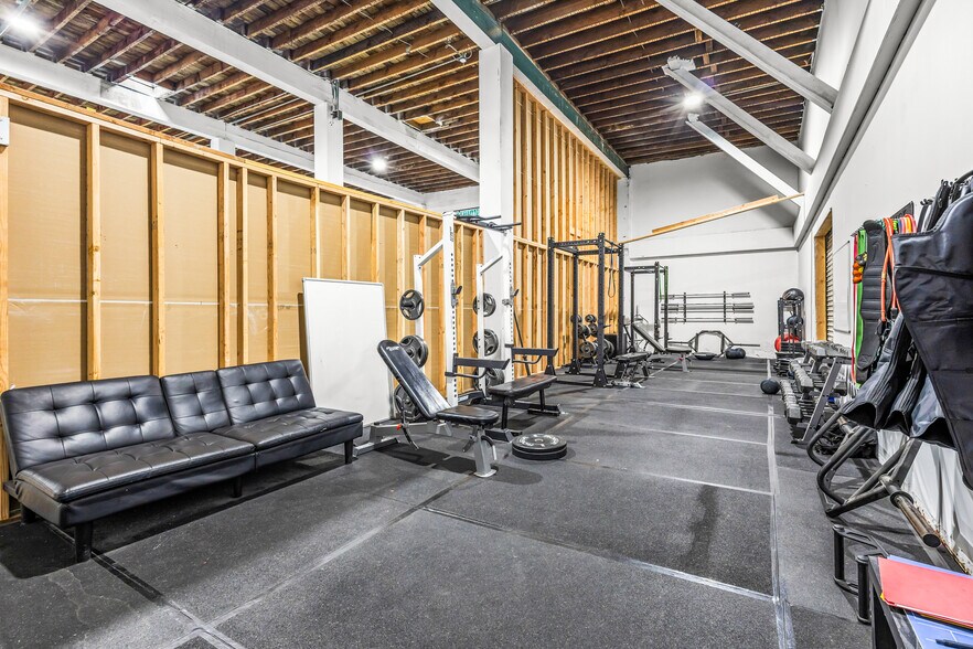 More Photos Of 920 Commercial St SE, Salem Restaurant For Sale