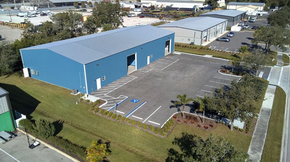 More Photos Of 6730 28th Street Cir E, Sarasota Warehouse For Sale