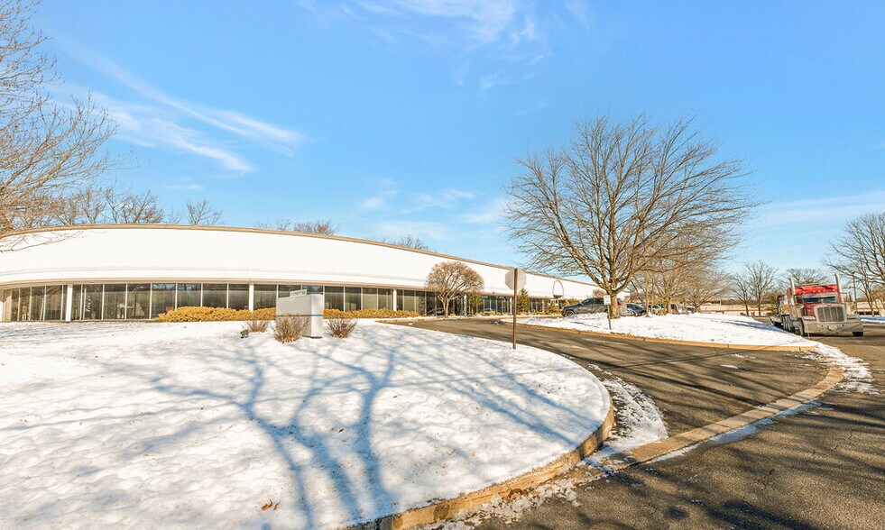 More Photos Of 81 Corbett Way, Eatontown Office For Lease