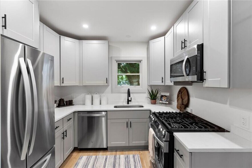 More Photos Of 2218-2220 M St, Richmond Multifamily For Sale