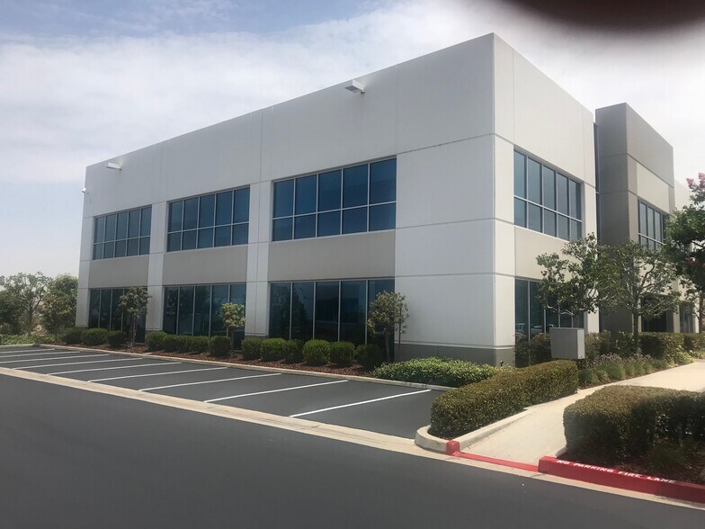 More Photos Of 1385 Old Temescal Rd, Corona Office For Lease