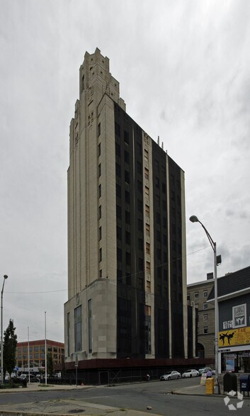 More Photos Of 663 Main Ave, Passaic Office For Lease