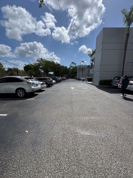 More Photos Of 8600 SW 92nd St, Miami Medical For Sale