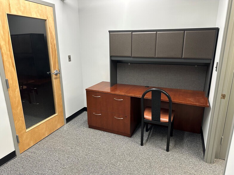 More Photos Of 15701-15757 Crabbs Branch Way, Rockville Light Distribution For Lease