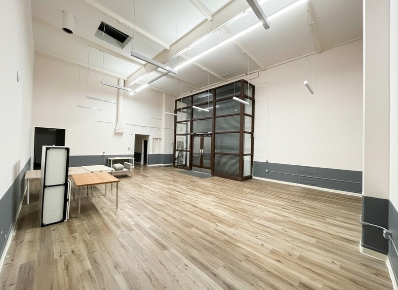 More Photos Of 1501 Howard St, San Francisco Warehouse For Sale