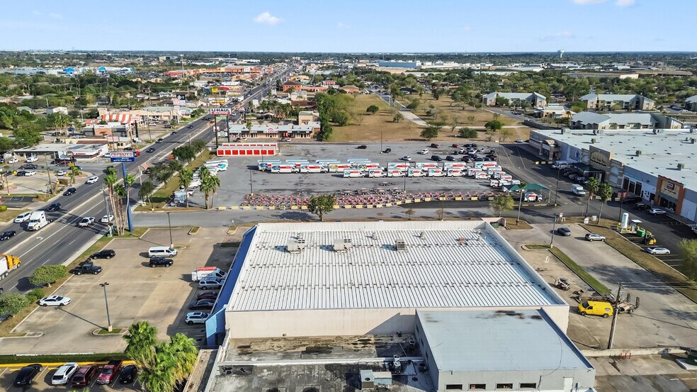 More Photos Of 2336 Boca Chica Blvd, Brownsville General Retail For Lease