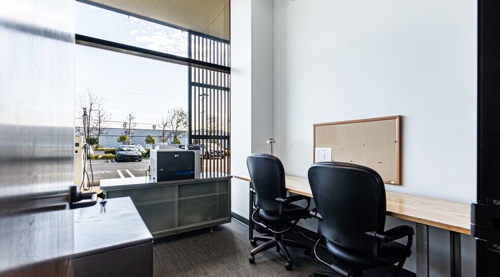 More Photos Of 701-723 N Douglas St, El Segundo Loft Creative Space For Lease