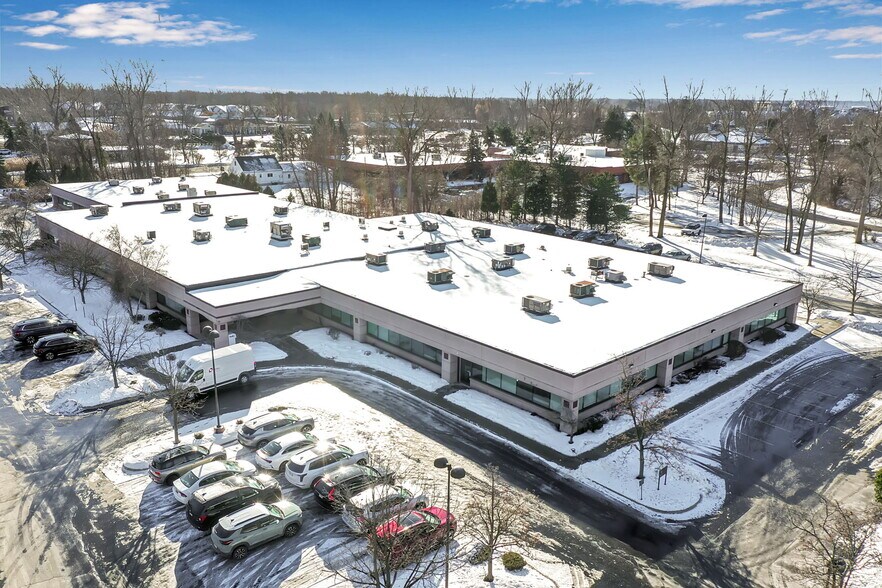 Primary Photo Of 95 John Muir Dr, Amherst Office For Lease