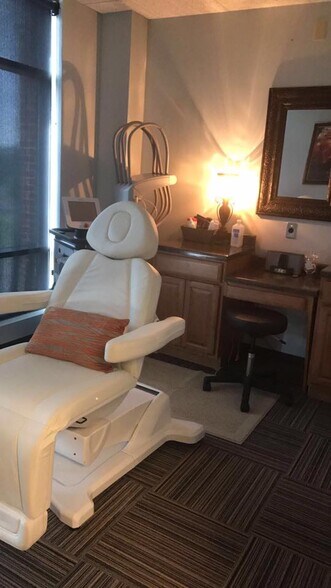 More Photos Of 535 Wellington Way, Lexington Medical For Sale