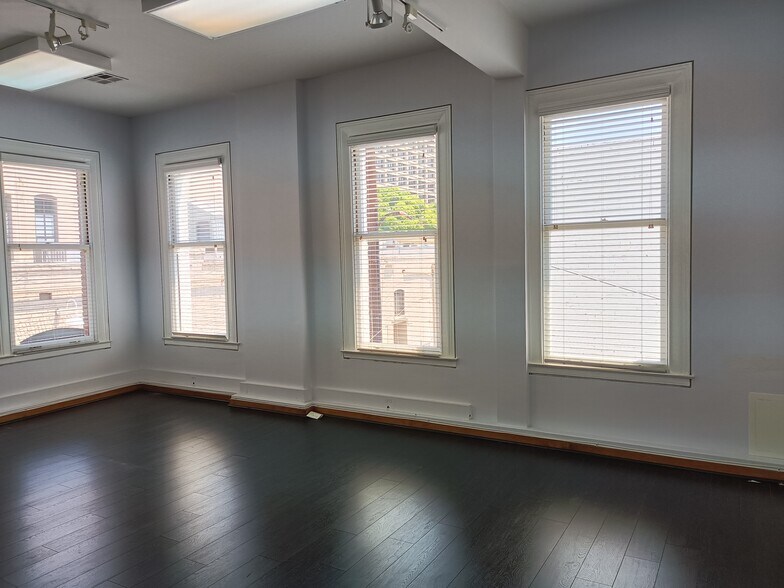 More Photos Of 26-38 S Raymond Ave, Pasadena Storefront Retail Office For Lease