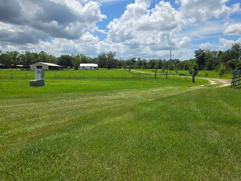 More Photos Of 10050 Harvest Ln, Glen St Mary Land For Sale