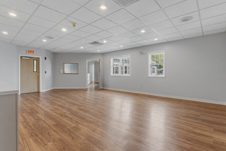 More Photos Of 320 Phillips St, North Kingstown Medical For Sale
