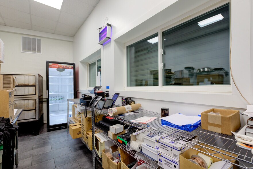 More Photos Of 1517 N 4th St, Philadelphia Showroom For Sale