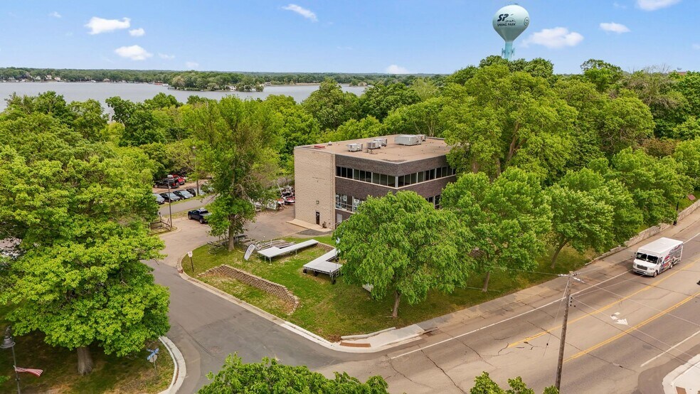 More Photos Of 4388 Shoreline Dr, Spring Park Storefront Retail Office For Sale