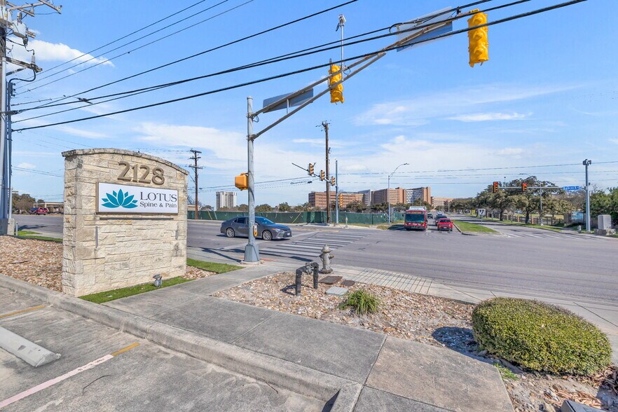 More Photos Of 2128 Babcock Rd, San Antonio Medical For Sale