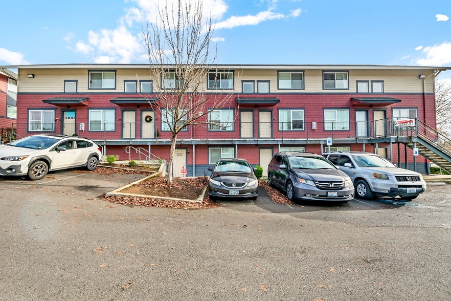 More Photos Of 5750 NE 34th St, Vancouver Apartments For Sale