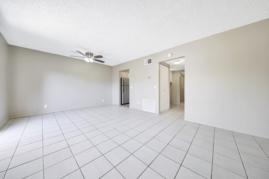 More Photos Of 69180 Victoria Dr, Cathedral City Apartments For Sale