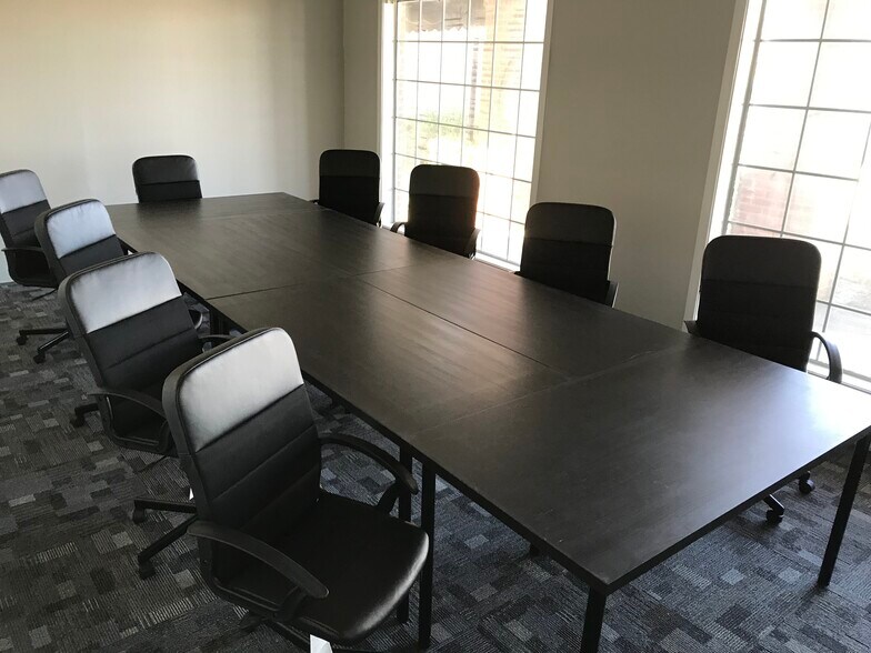 More Photos Of 4295 Kinsey Dr, Tyler Medical For Lease