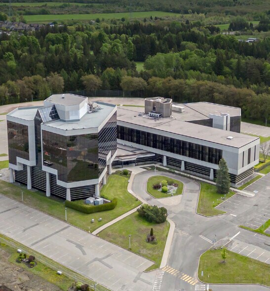 Primary Photo Of 6300 Boul Guillaume Couture, Lévis Office For Lease
