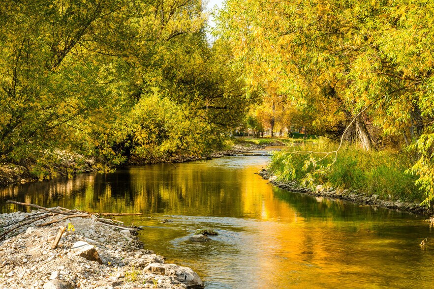 More Photos Of 100 US-14, Dayton Service For Sale