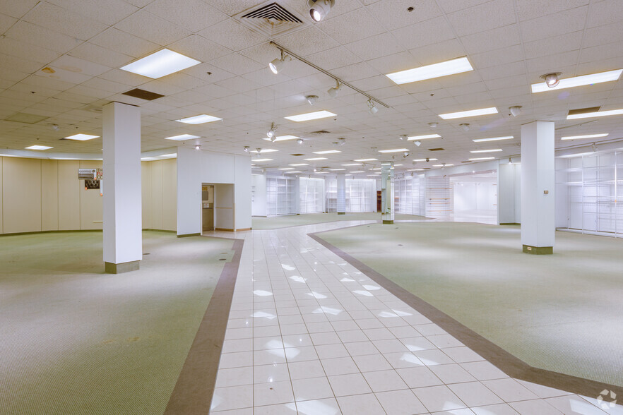 More Photos Of 3340 Mall Loop Dr, Joliet Department Store For Sale