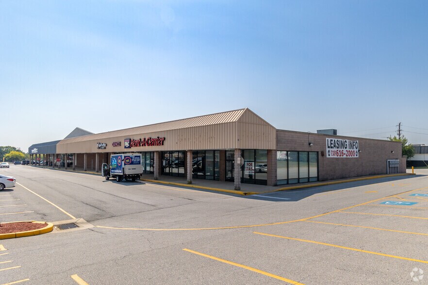 More Photos Of 1-196 Penn Mart Shoppnig Ctr, New Castle Unknown For Lease