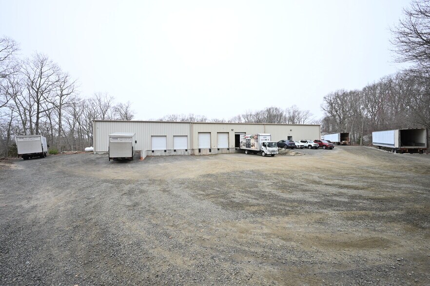 More Photos Of 64 Nod Rd, Clinton Industrial For Sale