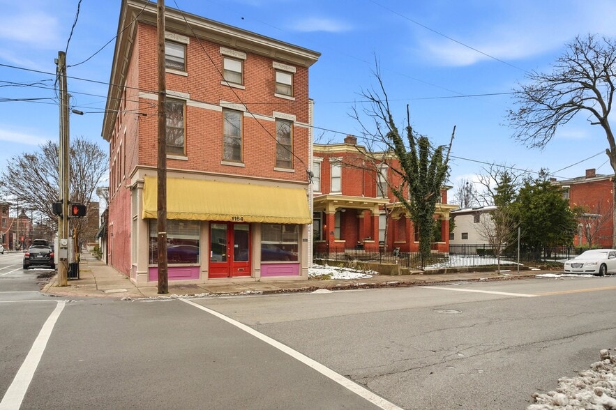 More Photos Of 1160-1164 S Brook St, Louisville Storefront Retail Office For Sale