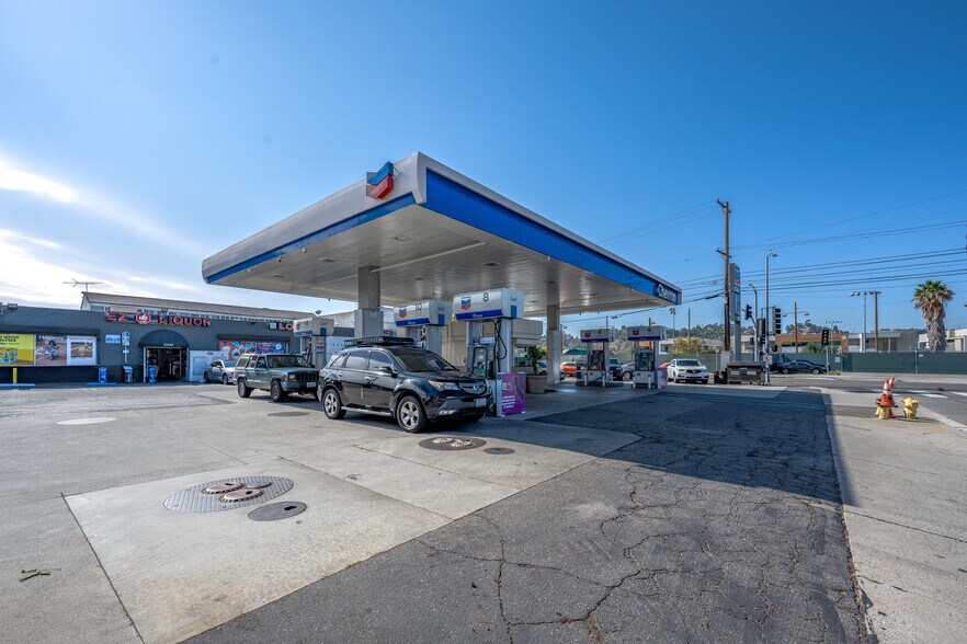 More Photos Of 2135 N San Fernando Rd, Los Angeles Service Station For Sale